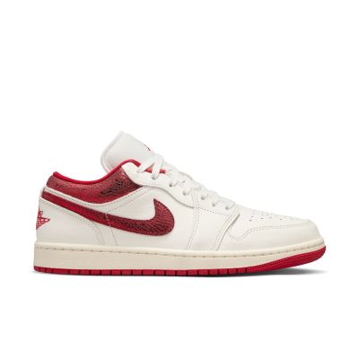 Air Jordan 1 Low SE "Ruby" Wmns - Valkoinen - Lenkkarit