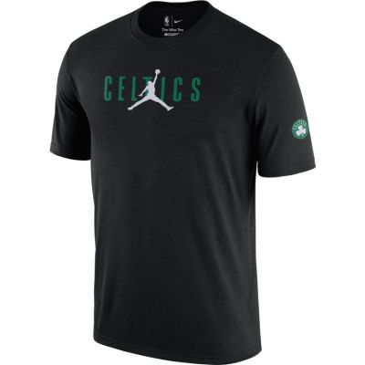 Jordan Boston Celtics Courtside NBA Tee - Musta - Lyhythihainen T-paita Jordan Boston Celtics Courtside NBA Tee - Musta - Lyhythihainen T-paita